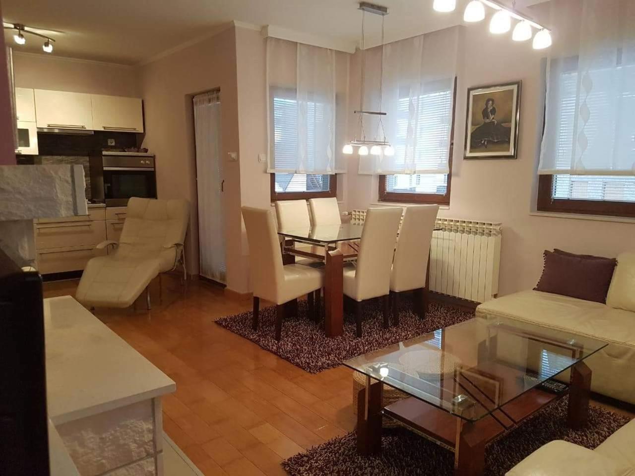 Apartman Lana 블라시츠 외부 사진